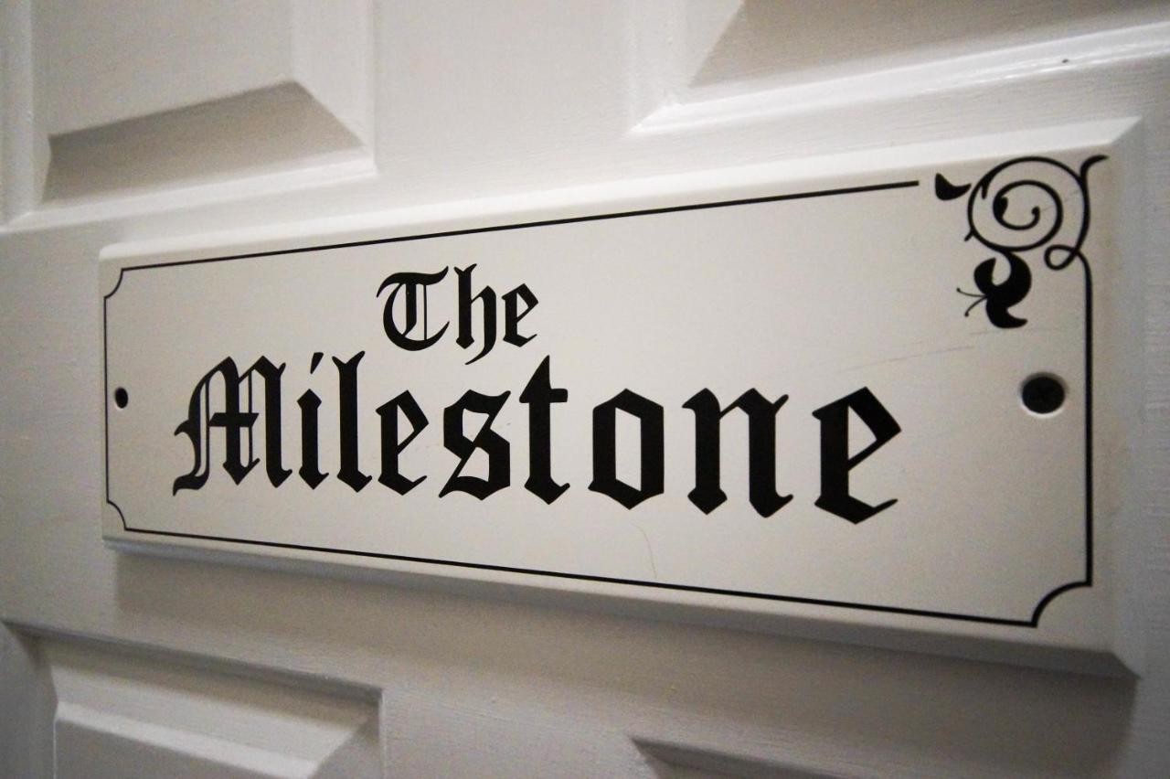 Fifth Milestone Cottage Dunnington Chambre photo
